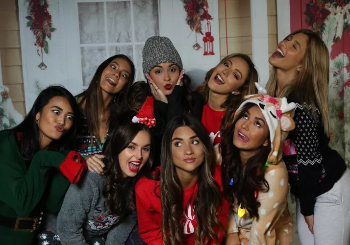 Girls Goofing by PolishedGold