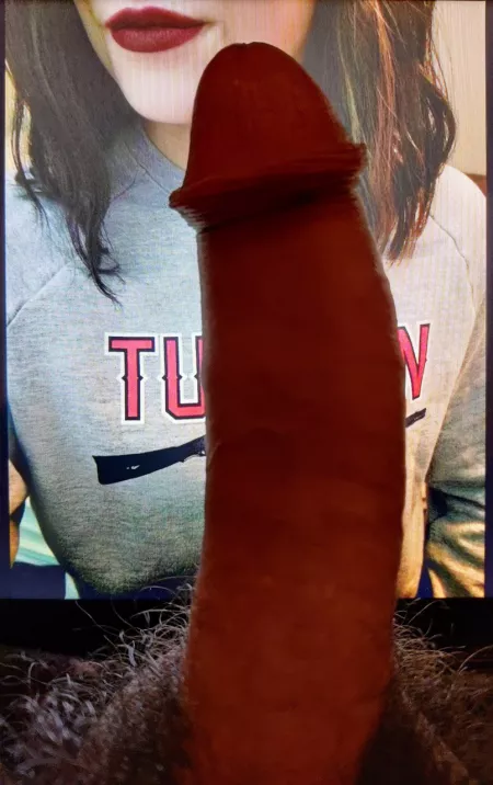 Girls in sweater are hot by PizzaTribber