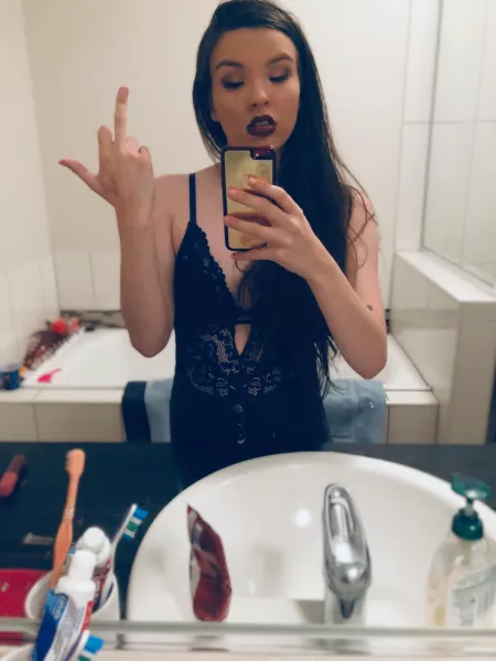 Girls just wanna have fun 💕 by WillowsinAugust