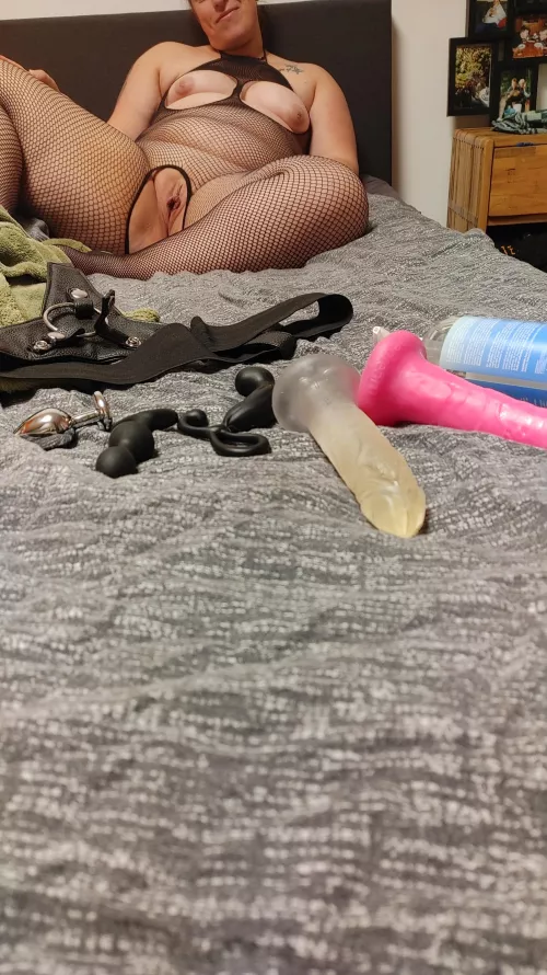 Girls love playing with toys!😇 by StrangerThingsPOV