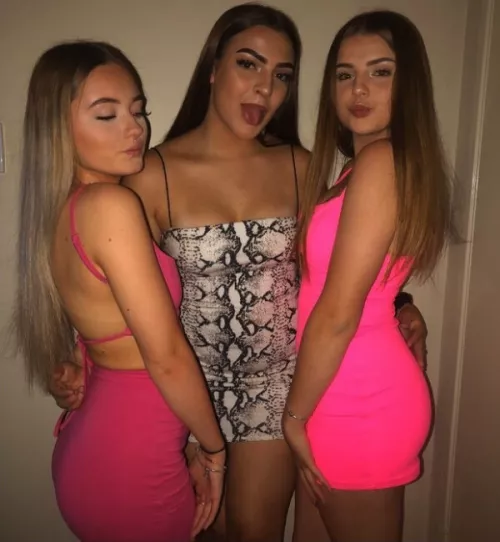 Girls night by lgpolarbear