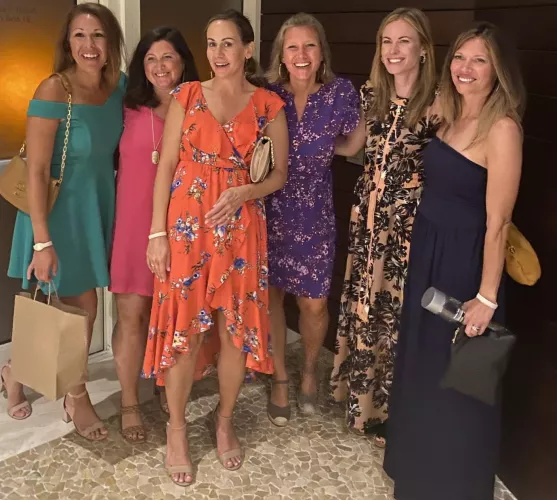 Girls night out by BradSlopez