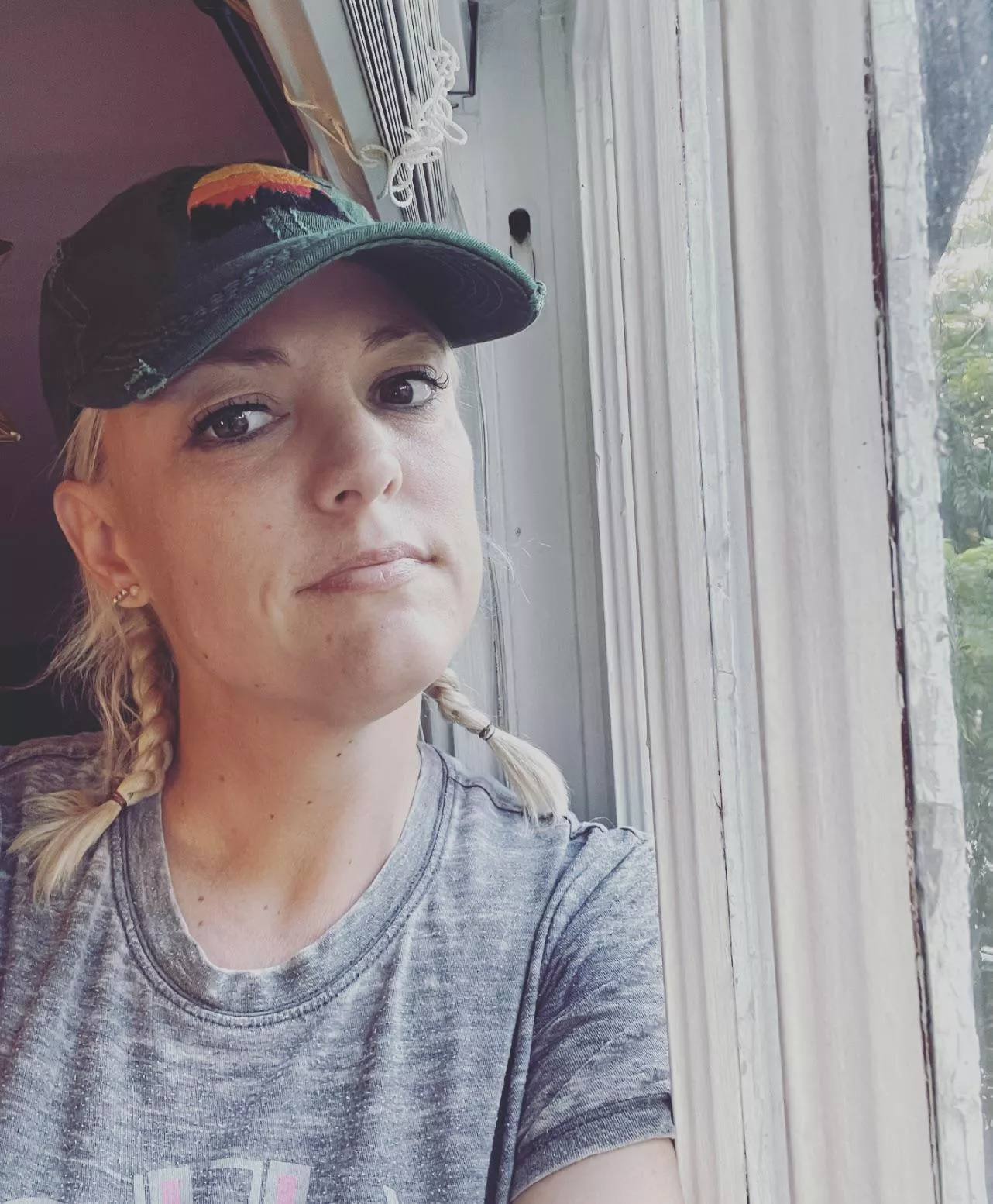 Girls with hats on are cute 😍 f(41) posted by wideawake-