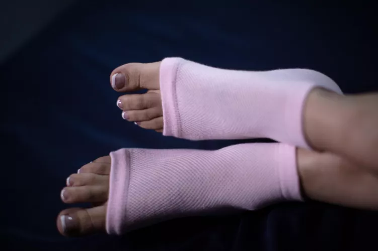 Girly and sneaky…. She likes teasing… by MyamiSpice