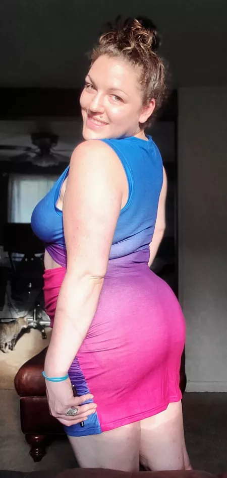 Girly got a big butt. by msstrawberriesncream