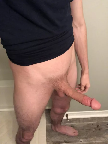 Give it a kiss? by EpicDude212