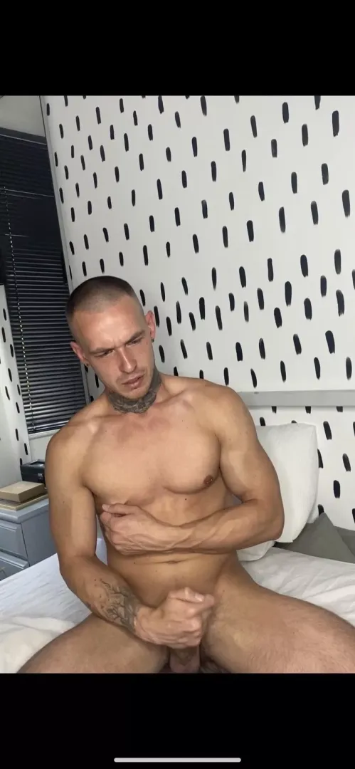 Give me a hand 😉 posted by str8mateboxers