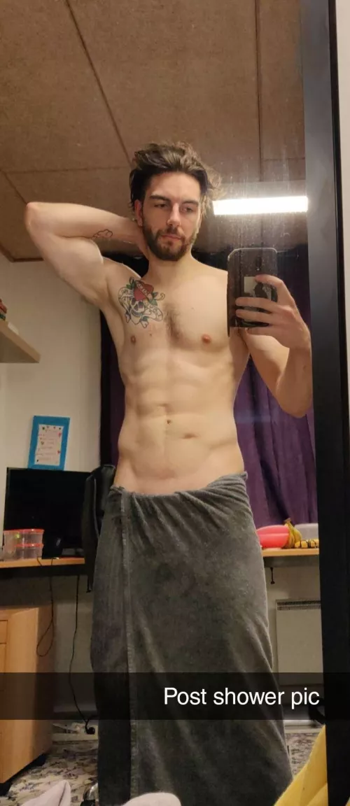 Give me a reason to drop the towel by scandinavianguy96