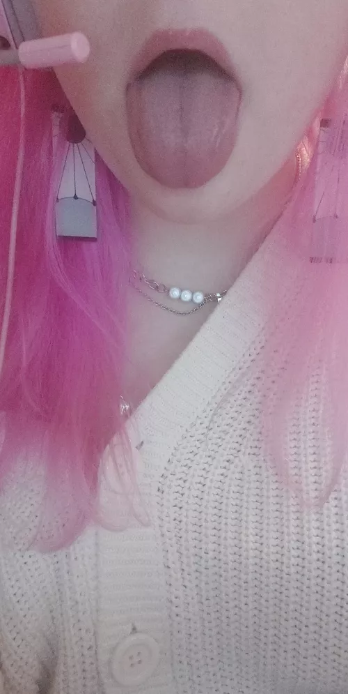 Give me a surprise while I play. by PwincessEgirl