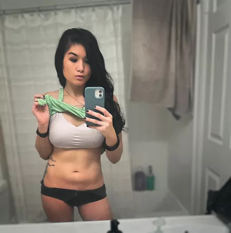 Give me all the kisses please 😘 by Kagzlee