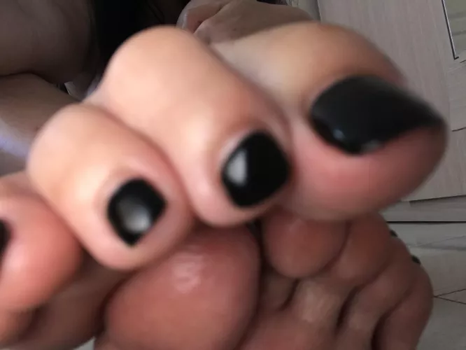 Glazed toes by Sea-Lead-3093