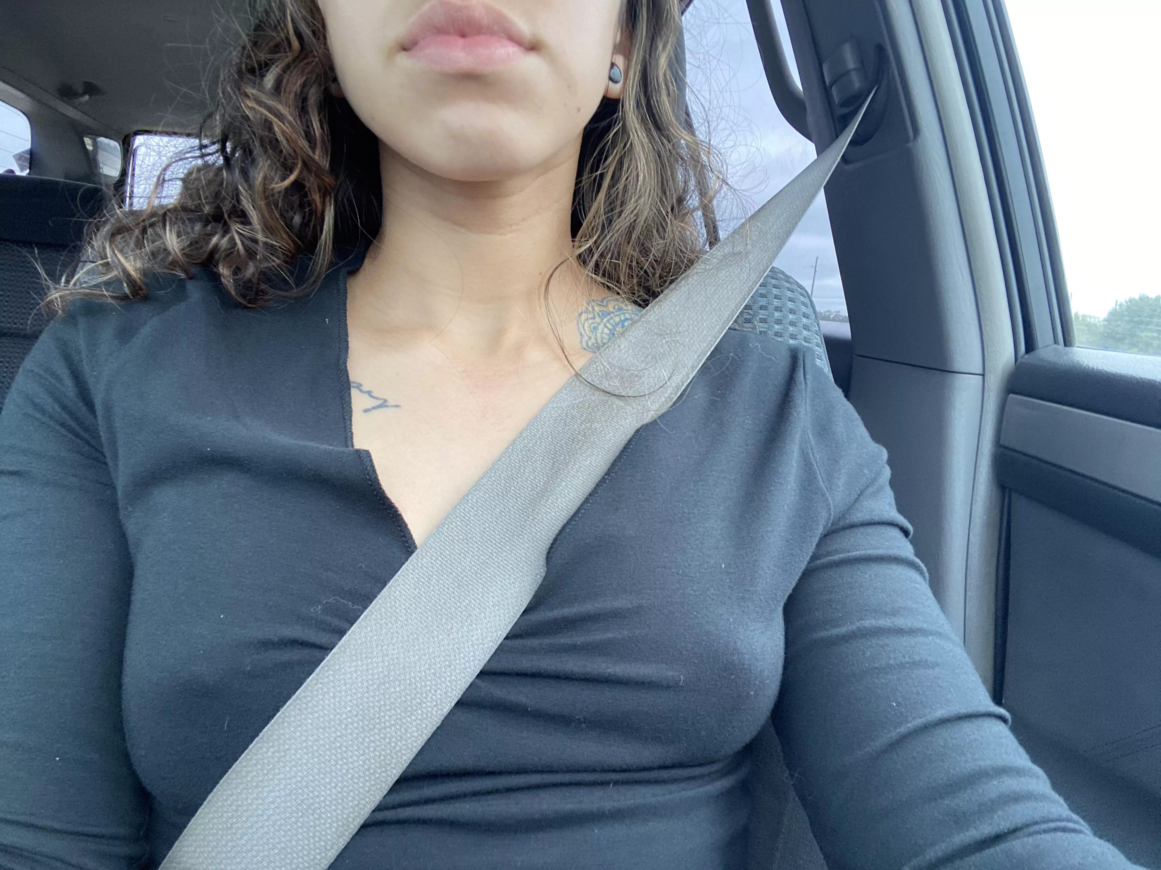 Gloomy days🖤 > posted by jazzytj