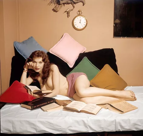 Gloria Walker by paredocks