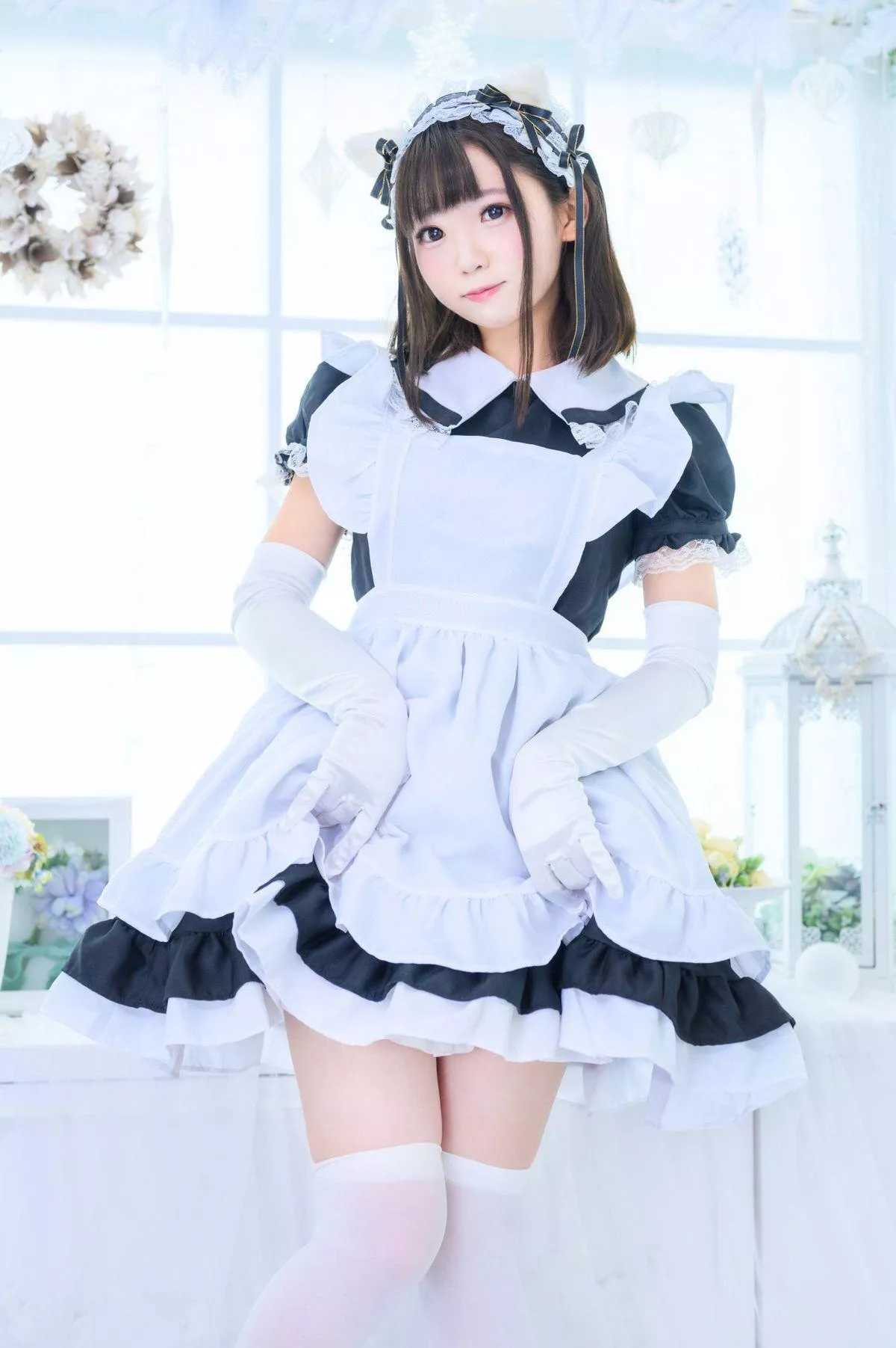 Gloves are essential to the uniform. You wouldn’t want your delicate hands covered in soot, do ya? posted by sheepgirlthatisboy