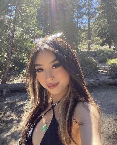 glowing by hornychilicorndog