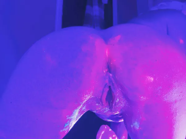 Glowing hole by MandF_play