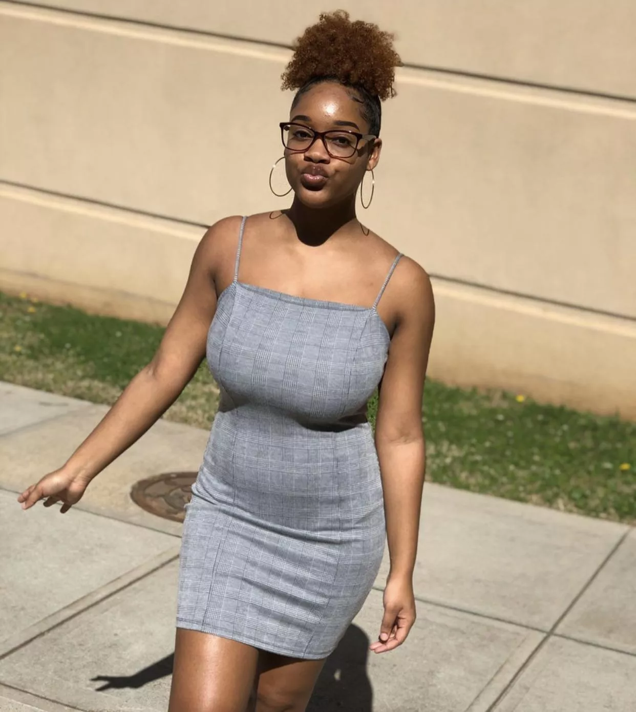 Glowing posted by pornostem