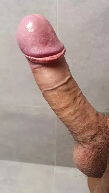 Go ahead ... i love when you stare😉 by Previous_Part4572