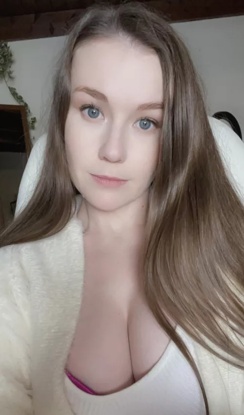 Go and get her Twitter - @twitchemily by rondimon