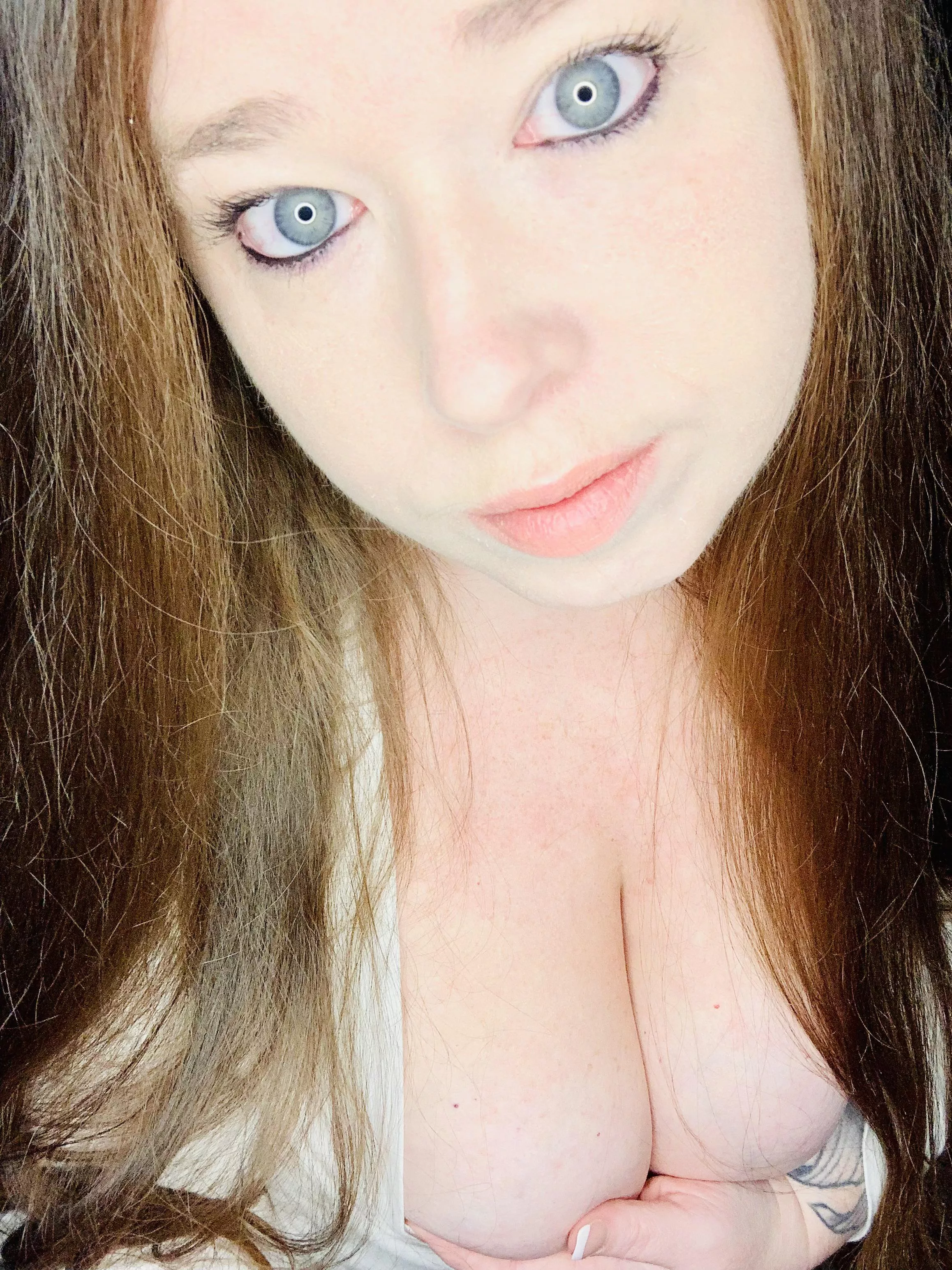 Go check out this sexy woman on her Onlyfans super hot and content is worth the sub 💦💦💦 link in comments posted by finger_guns613