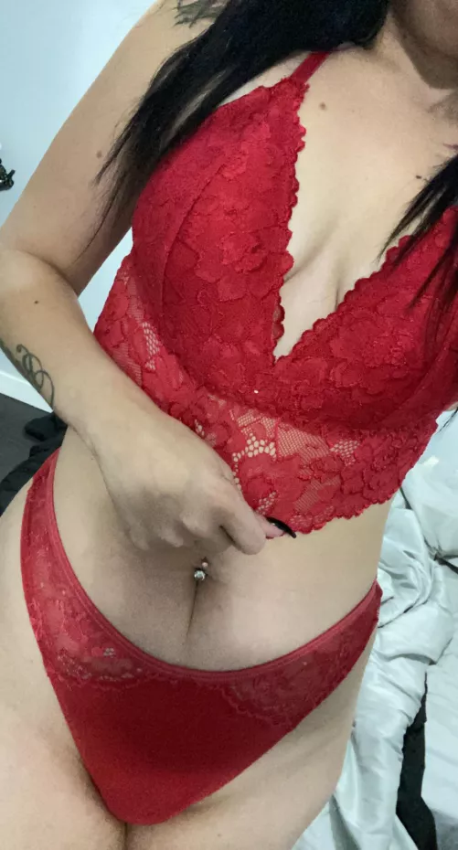 Go hit that link below or in my bio to see more .. 😏 it’s free so what do you got to lose? 😜 by AmaraLittle