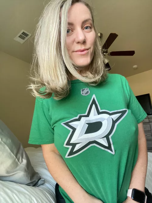 Go Stars Go! by TheRedwood2