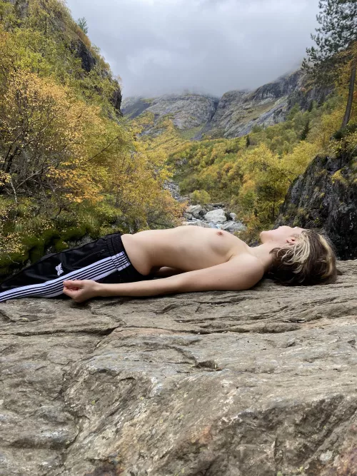 Go team small boobs ! by so314hie