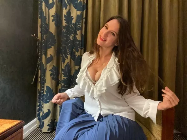 Goddess seeking for a submissive sissy slave by goddesslinda123