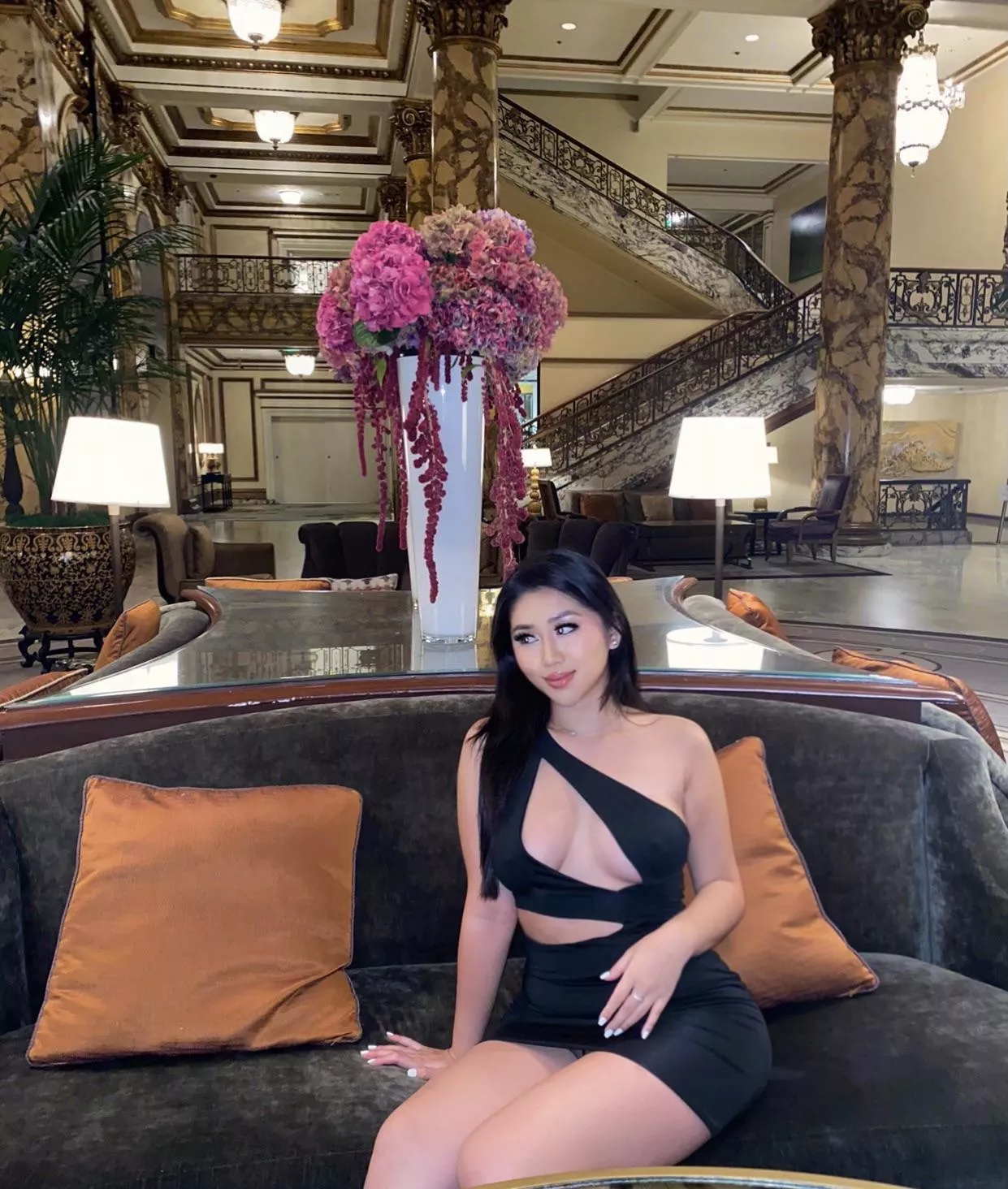 Going commando 🤫ig @aznkitty_ posted by aznkitty_