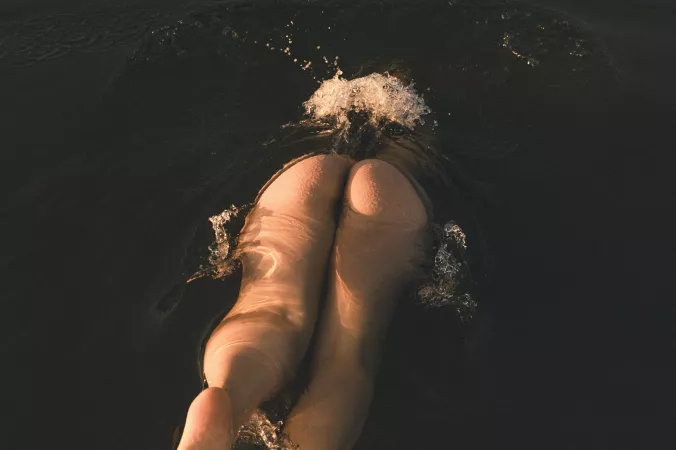 Going for a swim by thedeitynextdoor