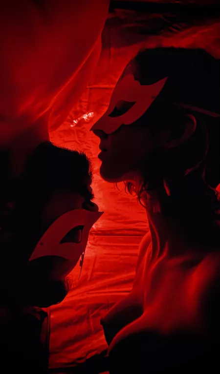 Going for the Spider-Man kiss by lustreglow