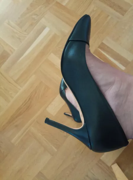 Going leather today by IVWFARS