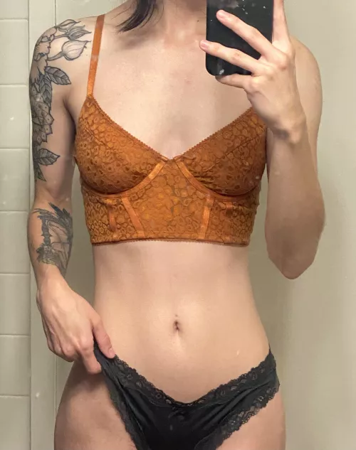 going to explore the city by myself bc i’m bored ~ by nympheminist