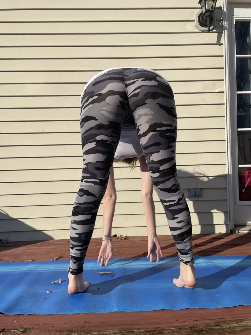 Going to start doing more yoga in 2022 by zoey_wilde