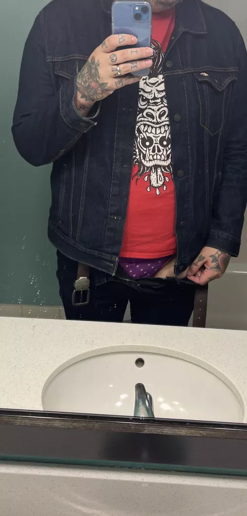 Going to the art museum by ohsombray