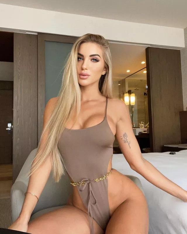 Gold belt posted by bubblrisback