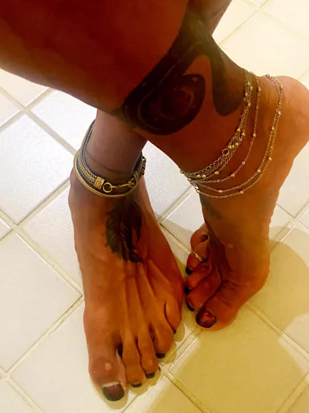 Gold or silver? by TakeMe2TakeMe2