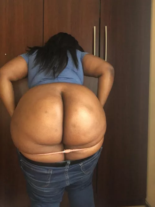 Golden 🍑✨ by coco_vixen