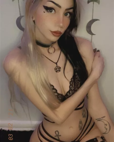 gonna dress up as ur controller for Halloween so u slam me against the wall