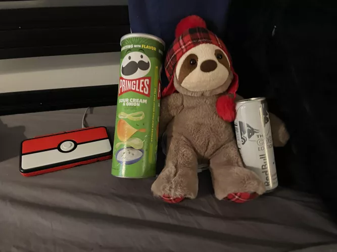 Gonna play some games with my snack buddy Steve! by Wetfluffbum