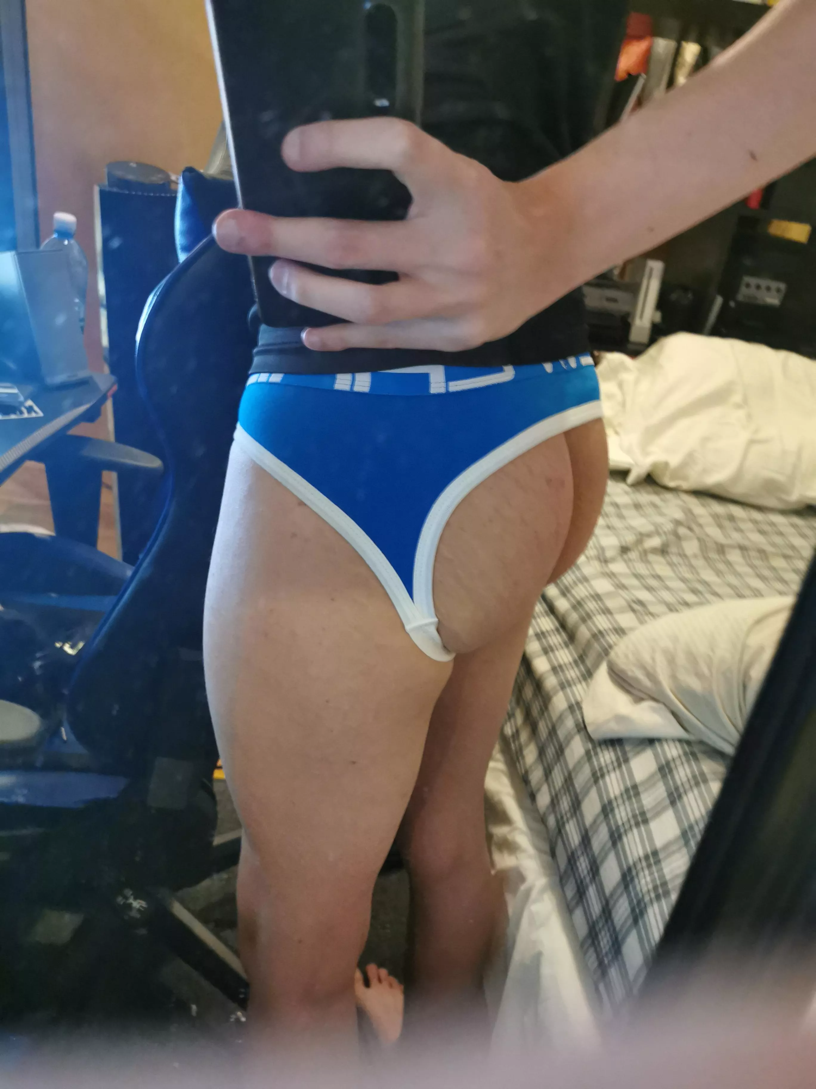 Good evening 😊 posted by nyctwink6