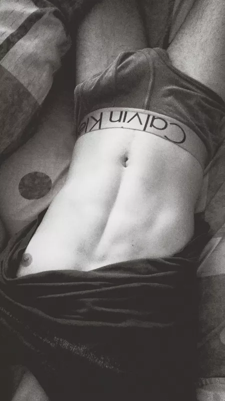 Good evening and here's my tribute to this sub this week 🖤 by crislikesgoingwild