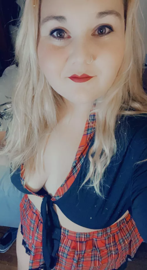 Good evening. 👋🏻 😘 by thighsalot