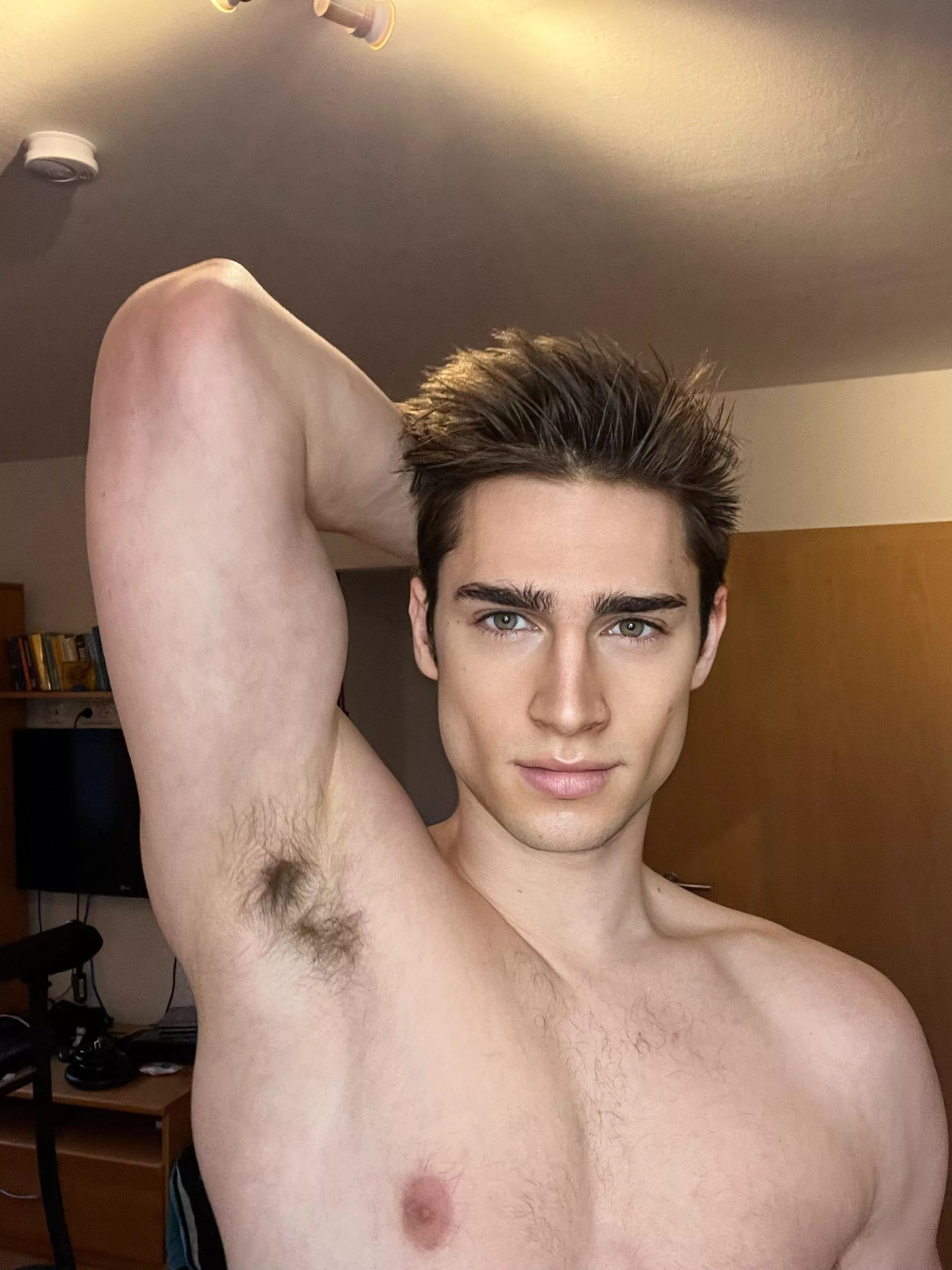 Good evening to You 😊 posted by jonasheimononlyfans