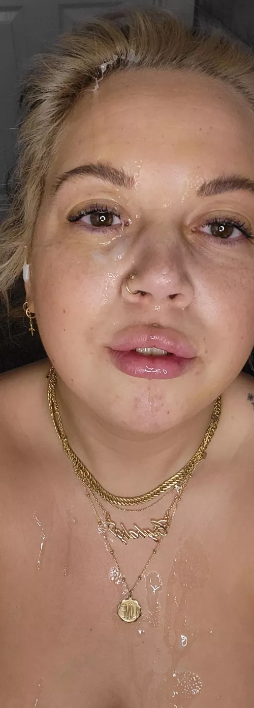 Good girls get rewarded by sammiethebrat