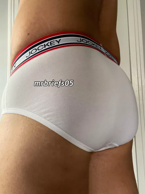 Good Monday Morning! 🤍😘 by mrbriefs05