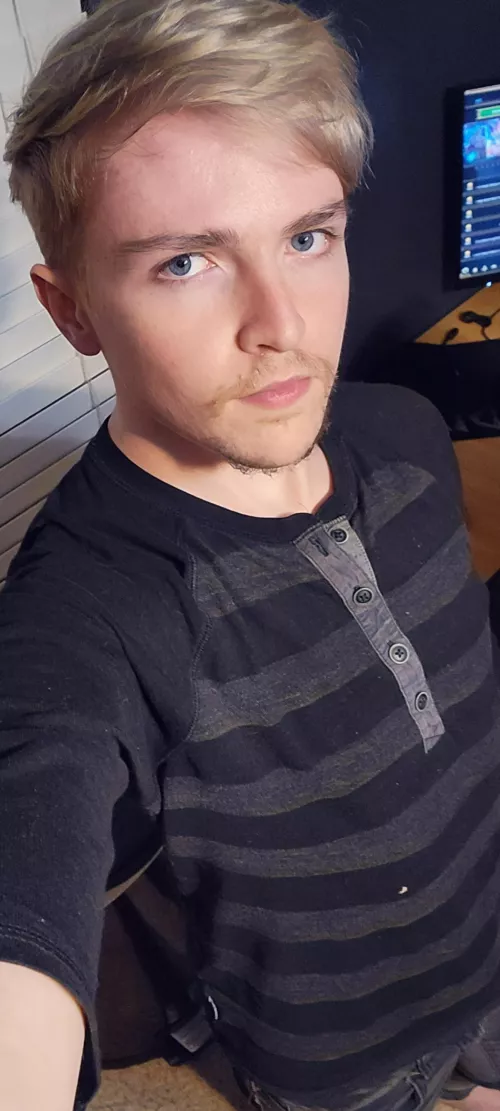 Good morning! by Gaymerzen