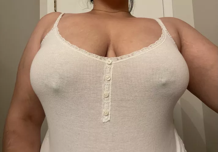 Good morning and happy Valentine’s Day everyone! by BigTittyBella