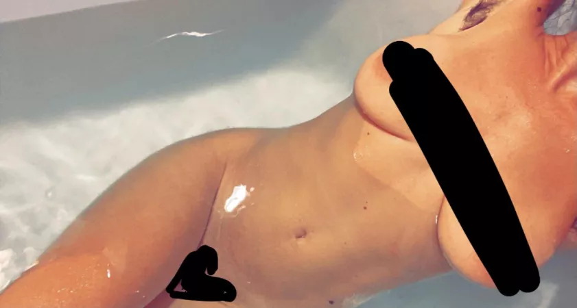 Good morning betas, time to unravel the patriarchy, shall we? Begin your amends✌🏼[domme] by SunBabeForYou