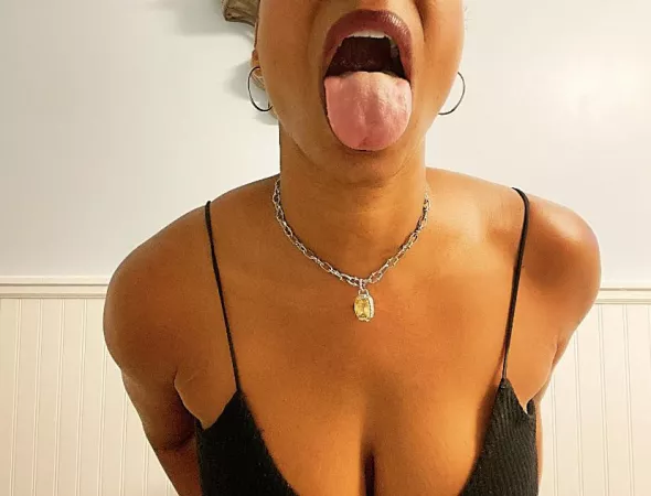 Good morning big mOuth 💋 by DarlingNikkiLane